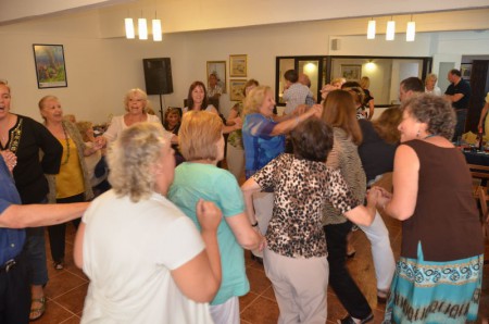 "Disfrutando del baile en el Día De La Familia Balear"
